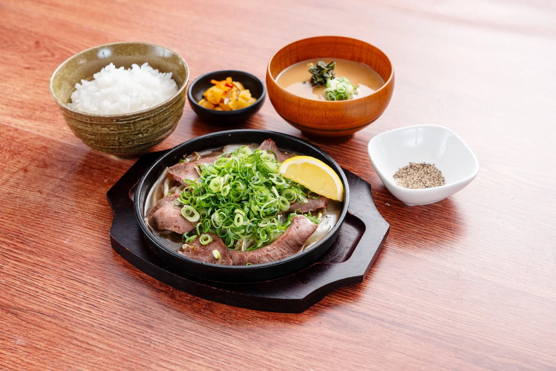 ネギ塩牛タン定食