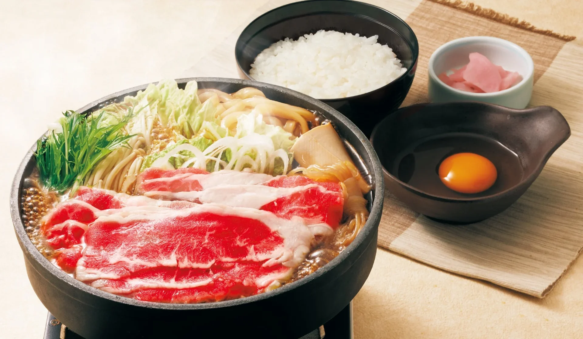牛すきうどん鍋定食