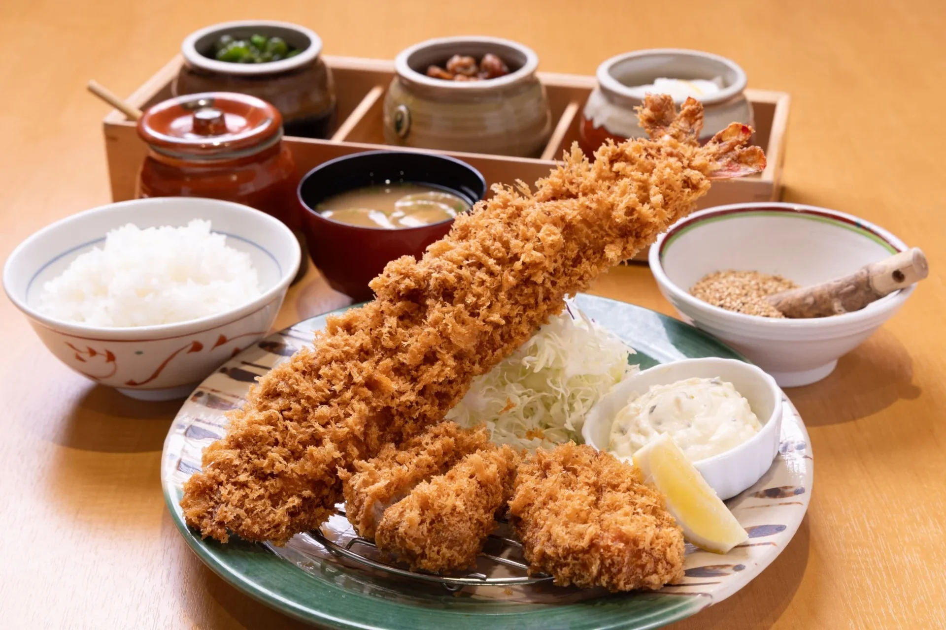 天然特大海老・ひれ得々膳