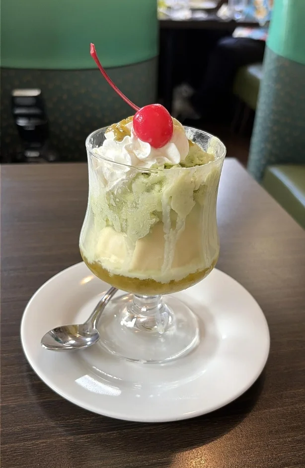 サボテンパフェのクローズアップ