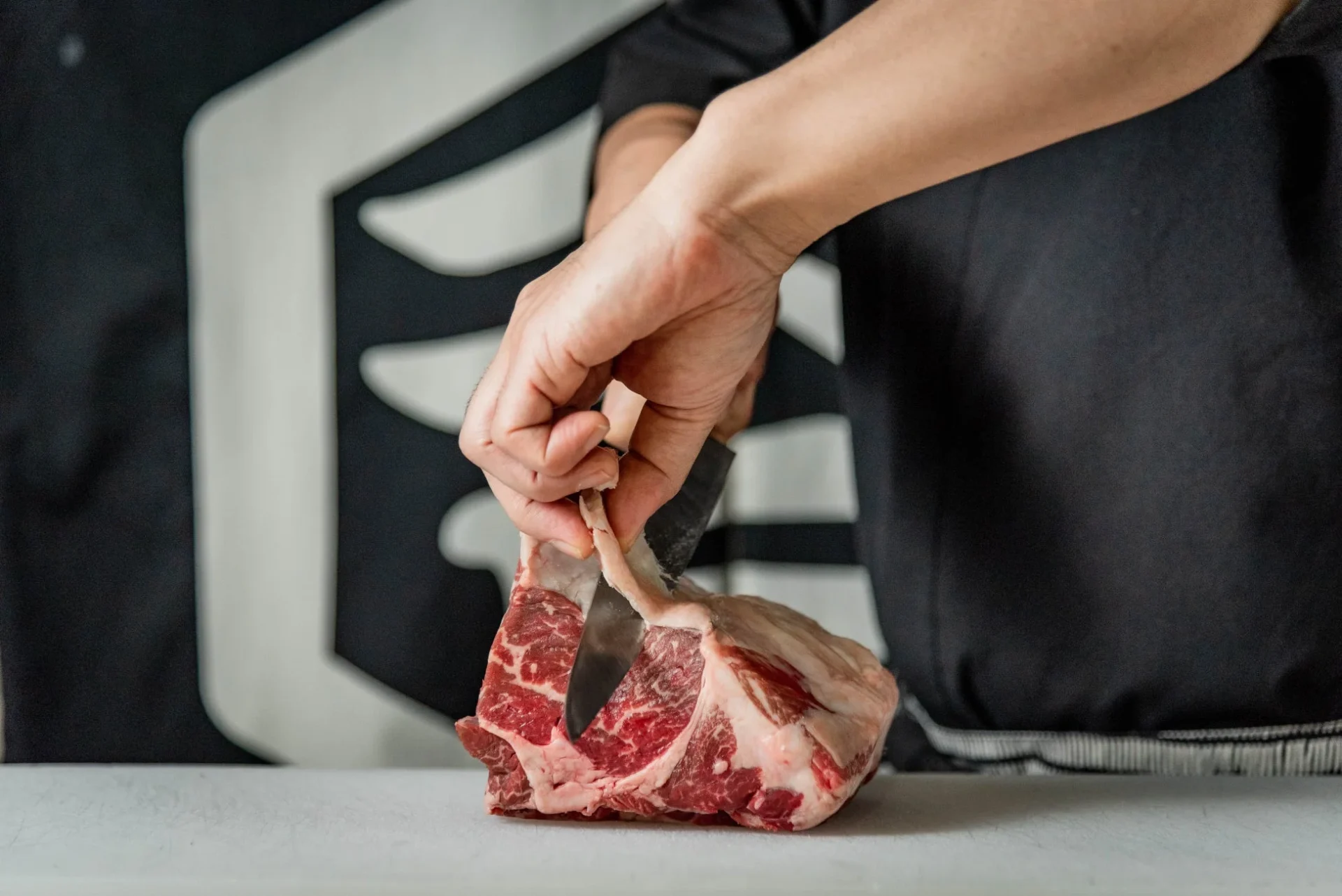 肉の下処理の様子