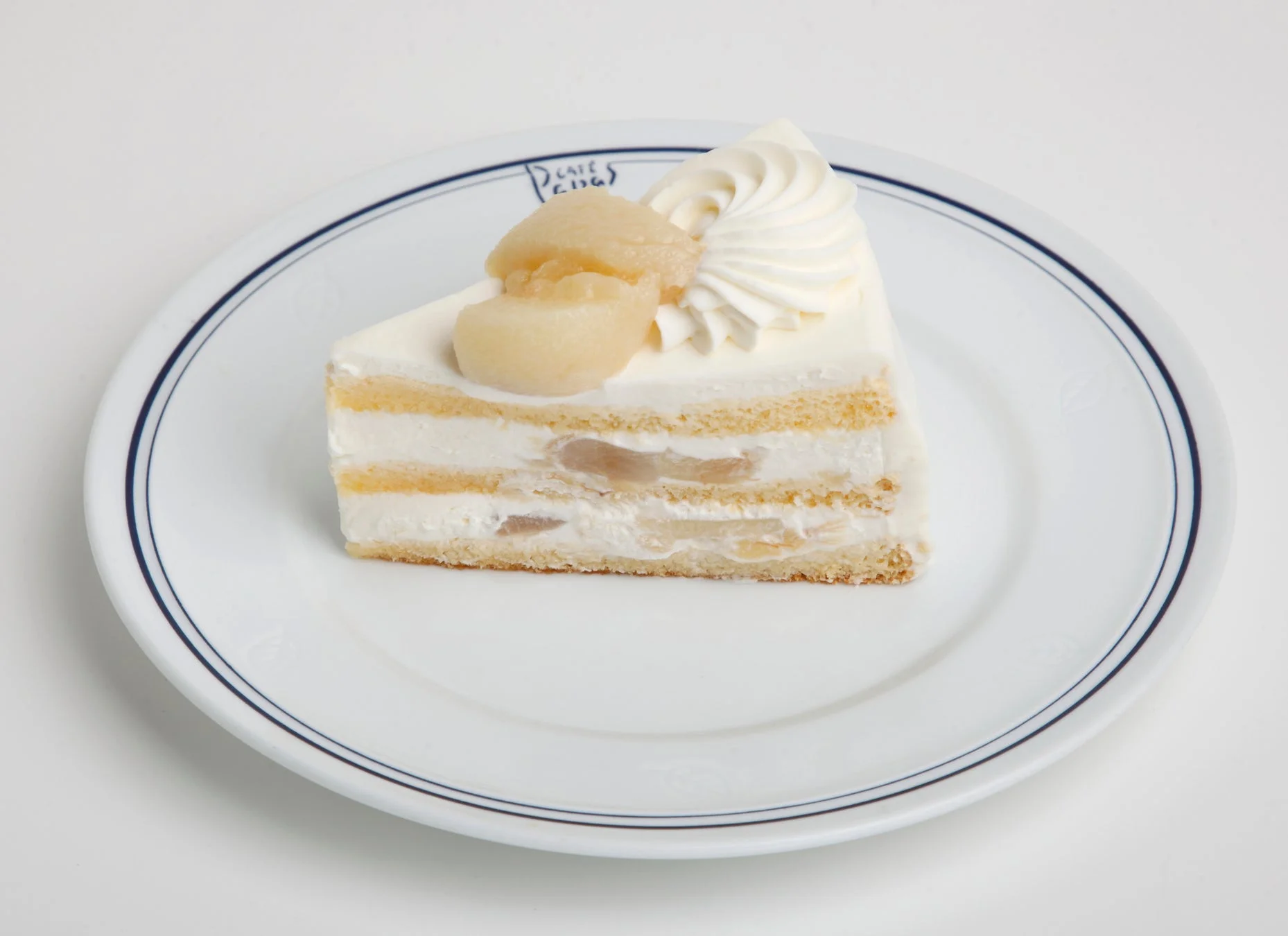 手作り桃のショートケーキ