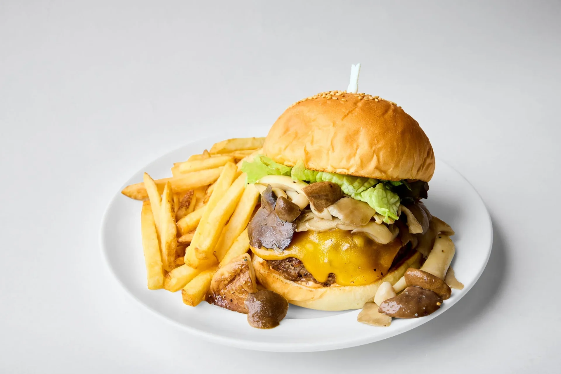 マッシュルームチーズバーガー