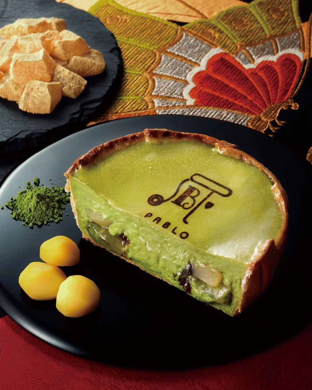黒蜜薫る抹茶チーズタルト‐栗とわらび餅入り
