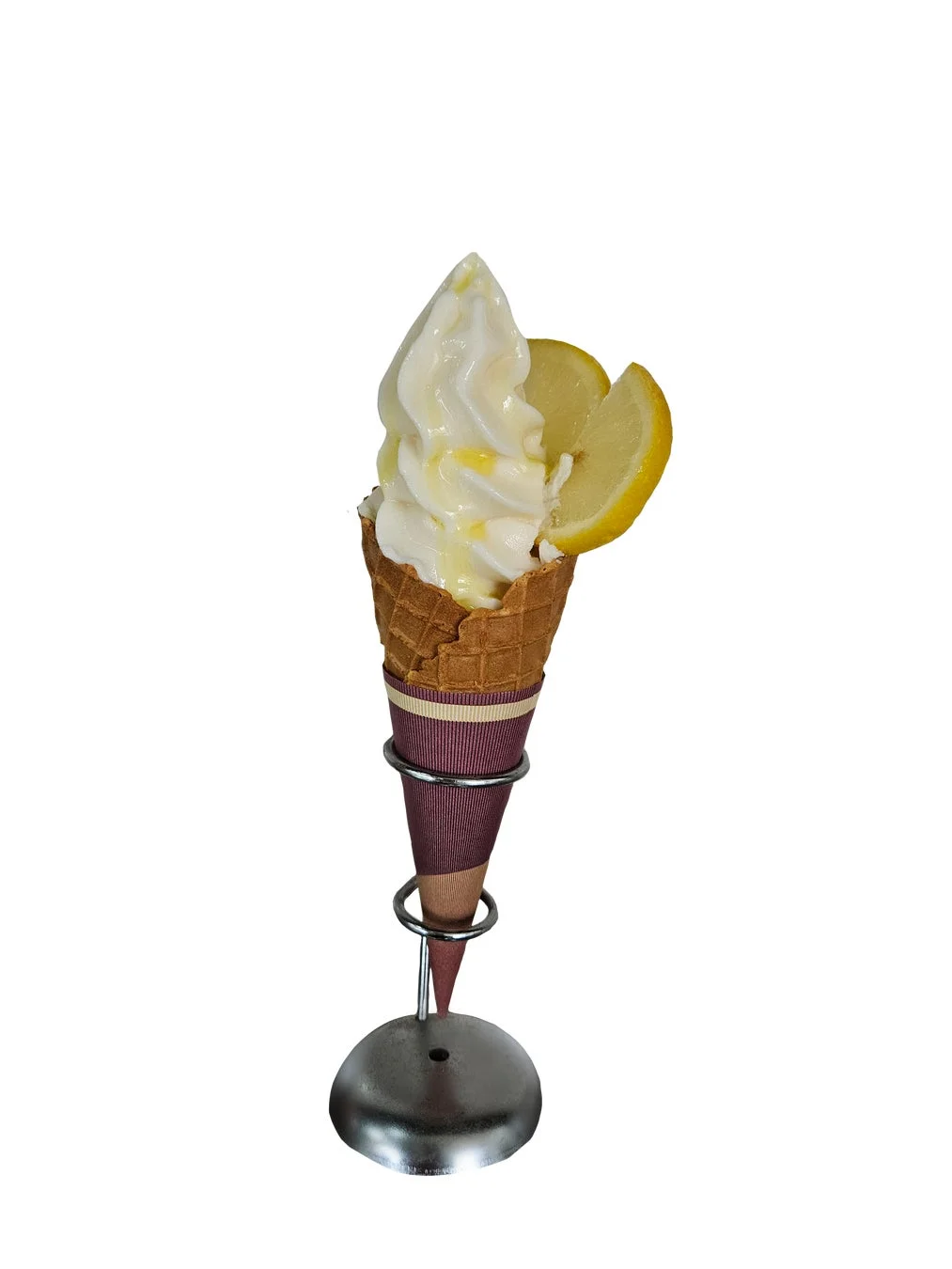 レモンスライスが添えられたソフトクリーム